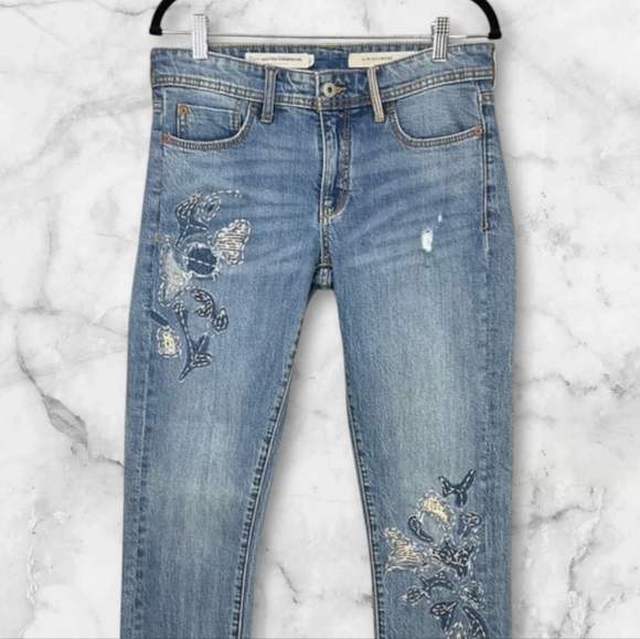 Anthro Pilcro Slim Boyfriend Embroidered Jeans Womens Sz 27 - Picture 4 of 9